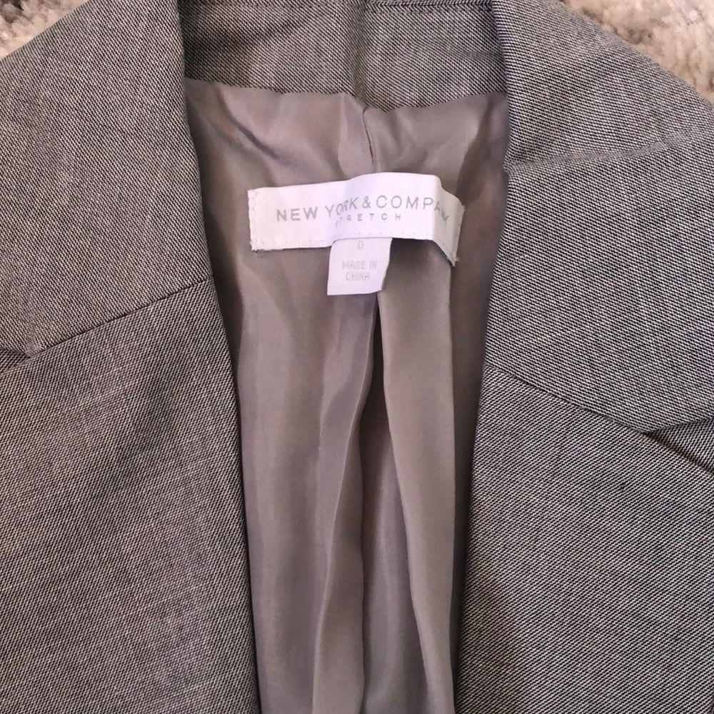 New York & Company Blazer 0 - Picture 2 of 3